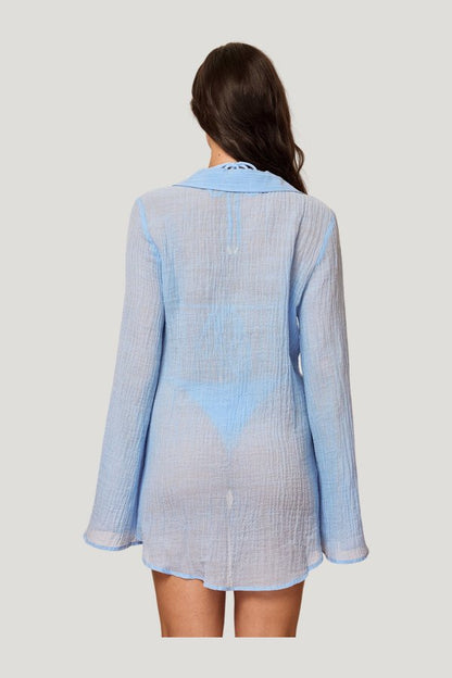 Grenada Tunic - Sky Crinkle Linen — model side