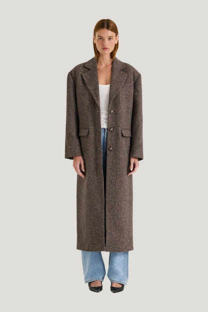 Harri Coat — model front