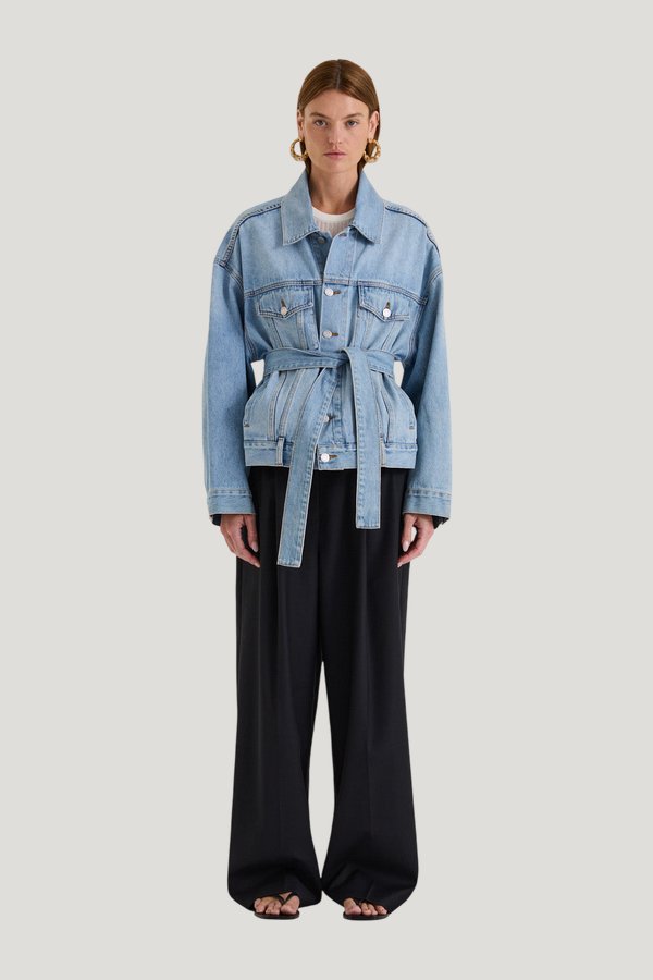 Helena Jacket — carry 2