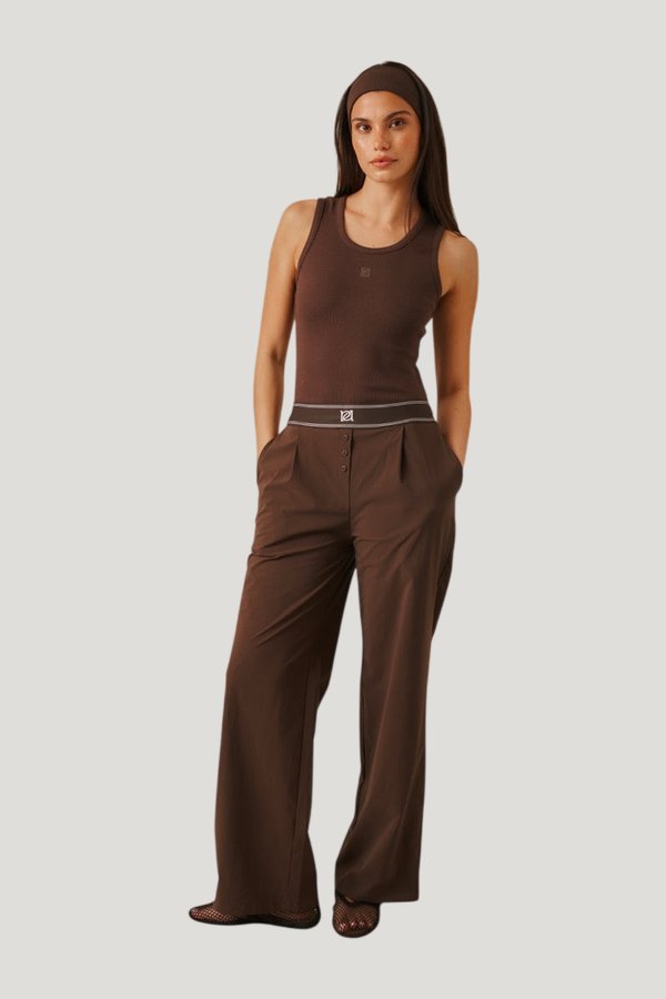 The Everyday Trousers — model side