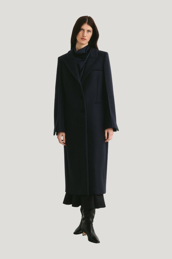 Izmir Long Coat — model front