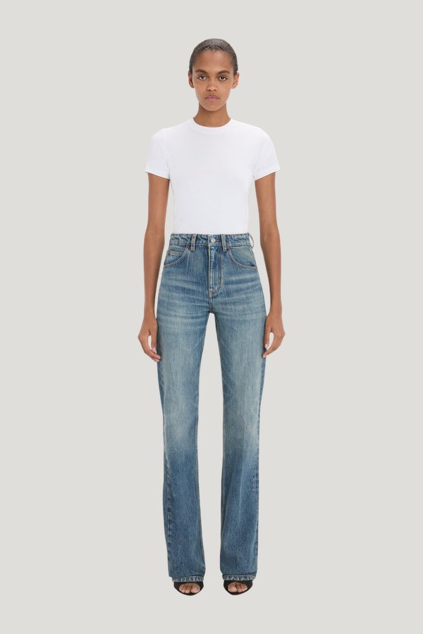 Julia Stretch Jean In Worn Blue Wash — model front