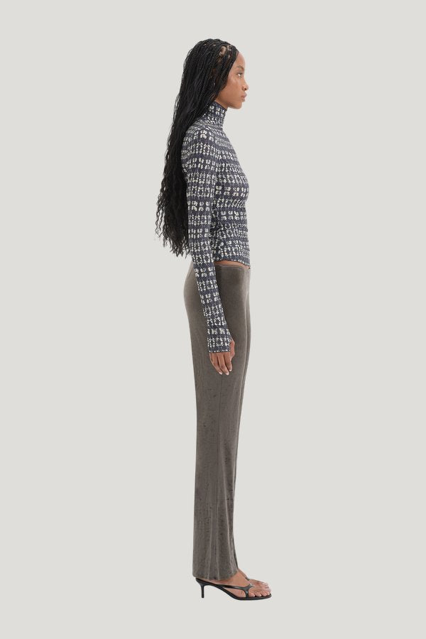 Kaja Pant — model side
