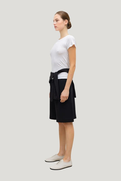 Laura Slim Fit Tee — model side