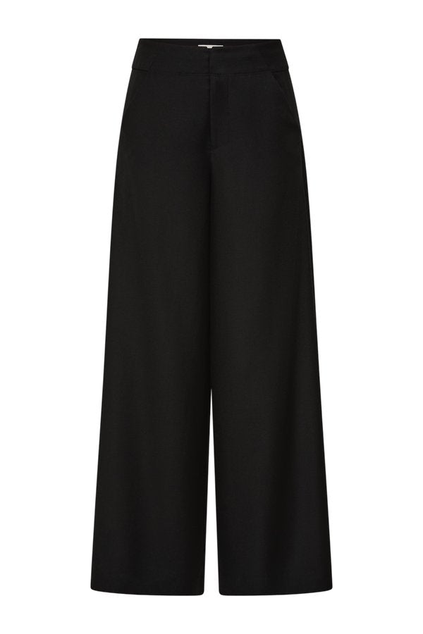 Leona Trouser — packshot