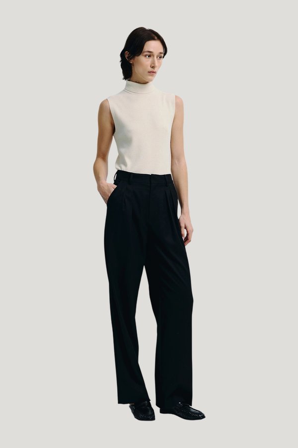 Lilou Sleeveless Turtleneck Top — carry 3