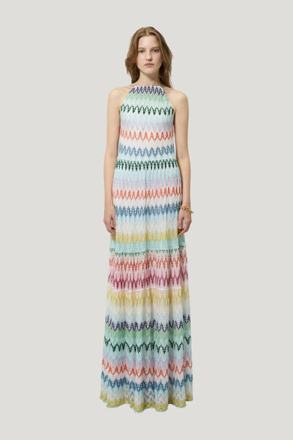 Long dress in zig zag lace — model front