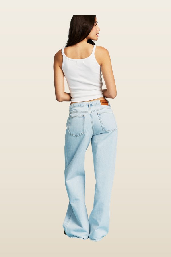 Low Rise Baggy Jeans - Light Wash — model back