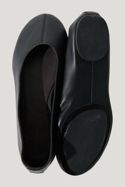Low Scoop Ballet Flat — model front