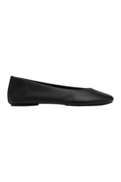 Low Scoop Ballet Flat — packshot