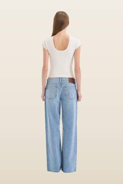 Lucia Straight Jean — model back