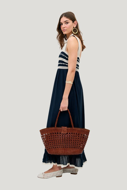 Lucine — model front