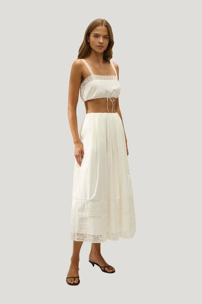 Lyon Midi Skirt Ixora Lace — model side