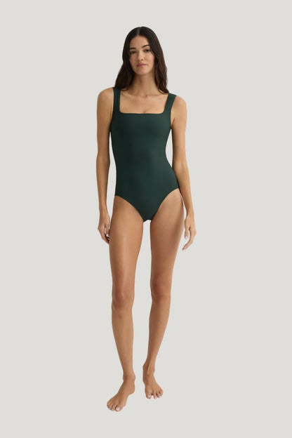 Mackinley One Piece — carry 2