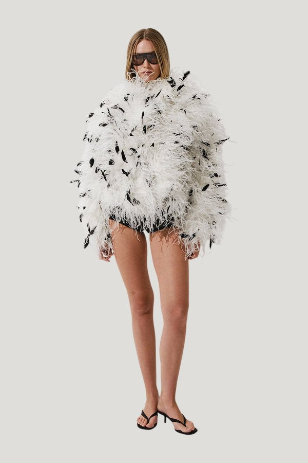 Majesty сoat in Dalmatian Feathers — model front