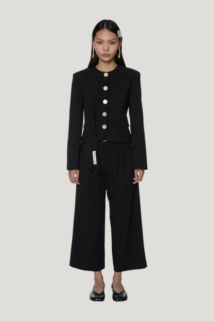 Maki Pant — model front