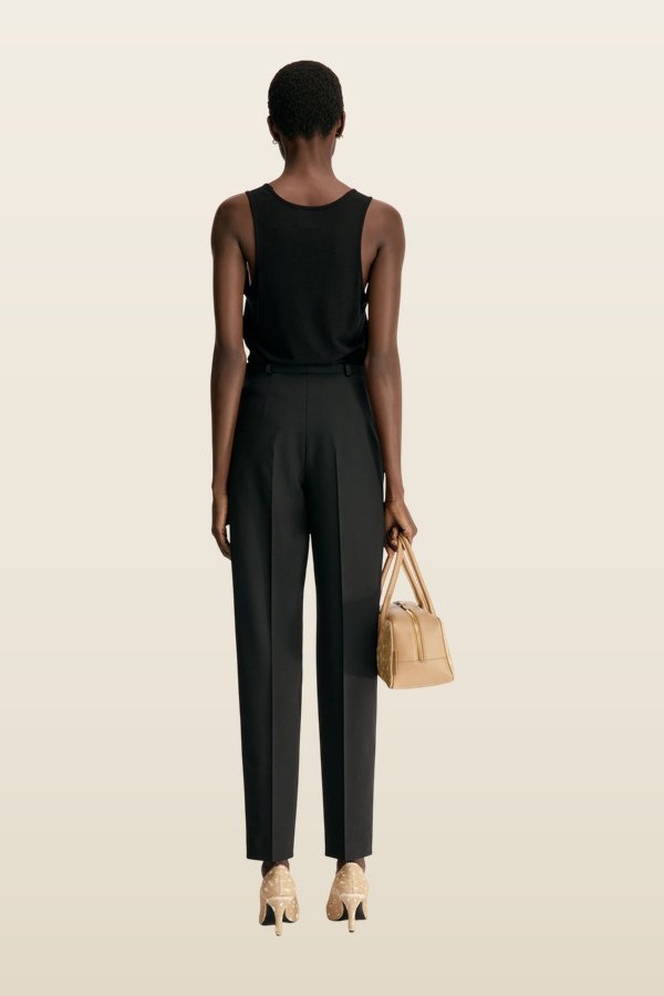 MALKA LDS Fitted leg trousers — model back