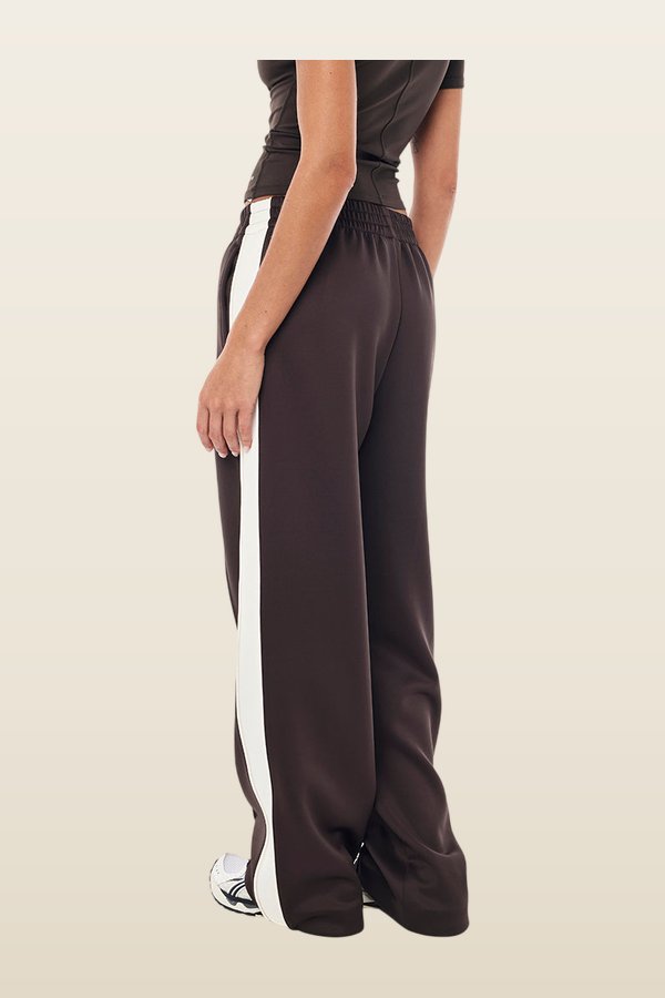 Man Down Trackpant In Coffee — model back