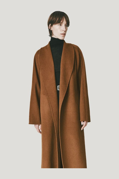 Manteaux Robe Coat — model side