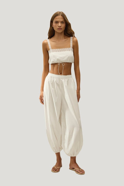 Maratea Pant Ixora Lace — model front