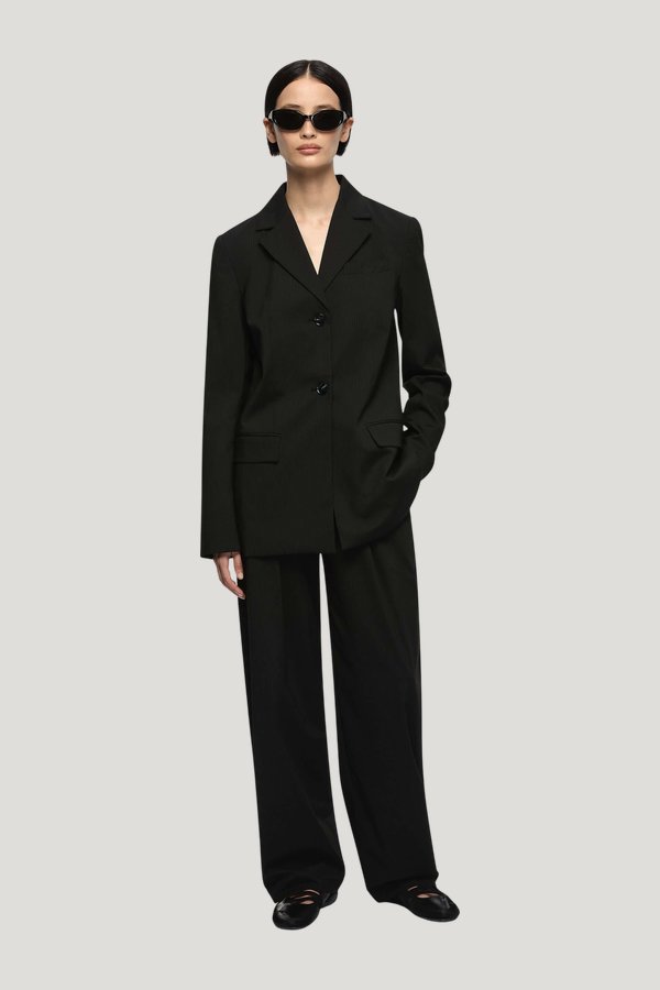 Marcelli Pant — model side