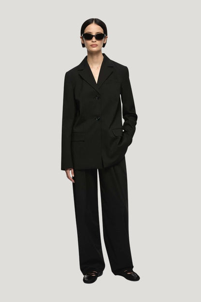 Marcelli Pant — model side