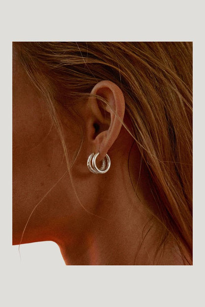 Mid Hoop Silver — model side