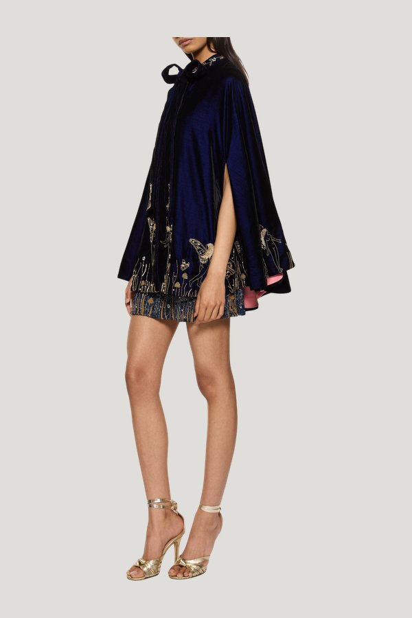 The Midnight Cape — model side