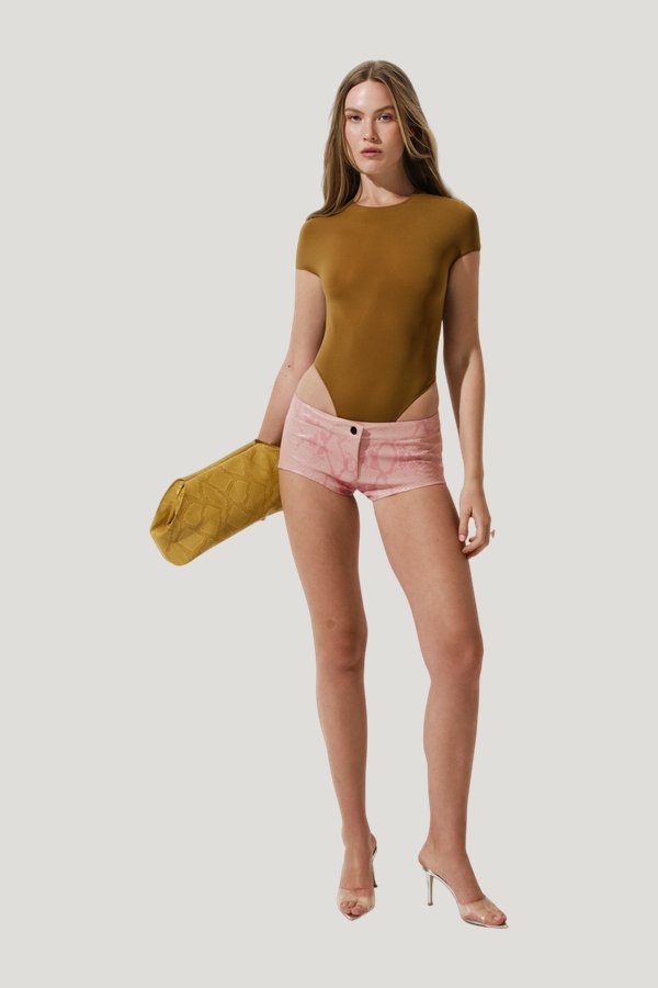 Mini Mini shorts in Pink Python — model front