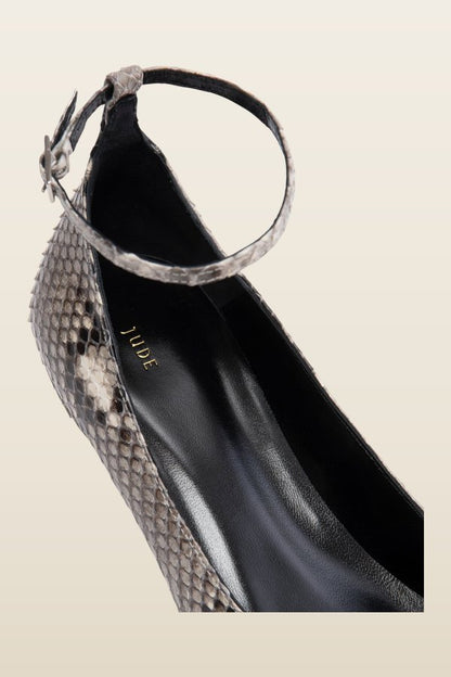 Mode Ballerina in Stone Python Leather — model back