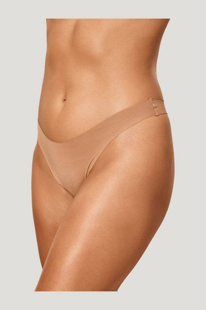 Monday Invisible Thong 3 Pack — model front
