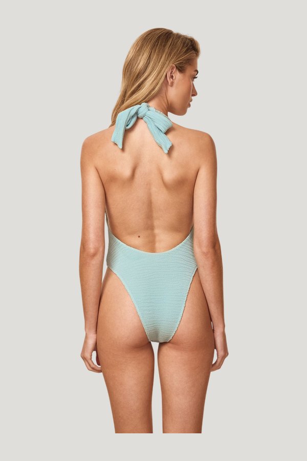 Montego One Piece — carry 3