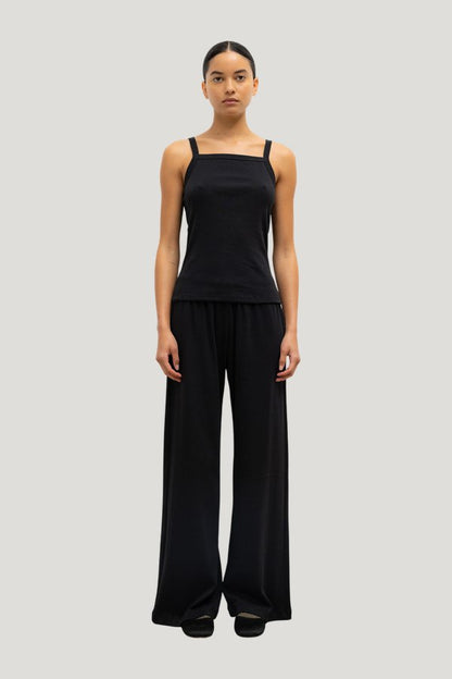 Nando Lounge Pant — model front
