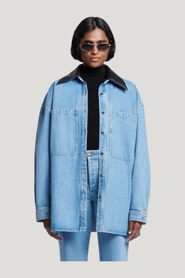 Beaux - Denim shirt - Mid — model side
