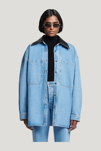 Beaux - Denim shirt - Mid — model side