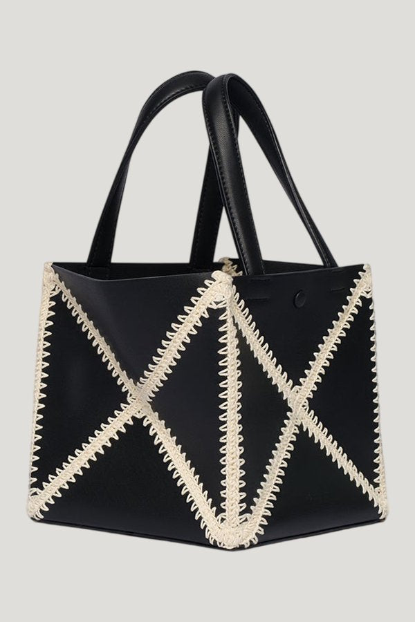 Origami Tote Mini - Alt-Nappa crochet tote - Black/Crème — model front