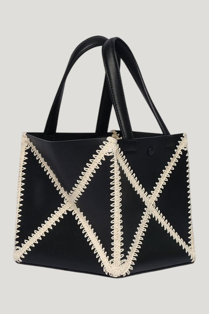 Origami Tote Mini - Alt-Nappa crochet tote - Black/Crème — model front