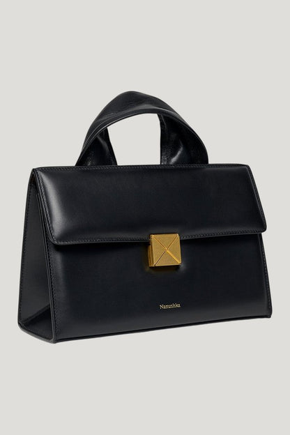 The SANDI Lock - Top handle bag — model front