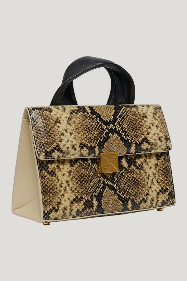 Sandi Lock - Embossed leather bag - Snake — model front