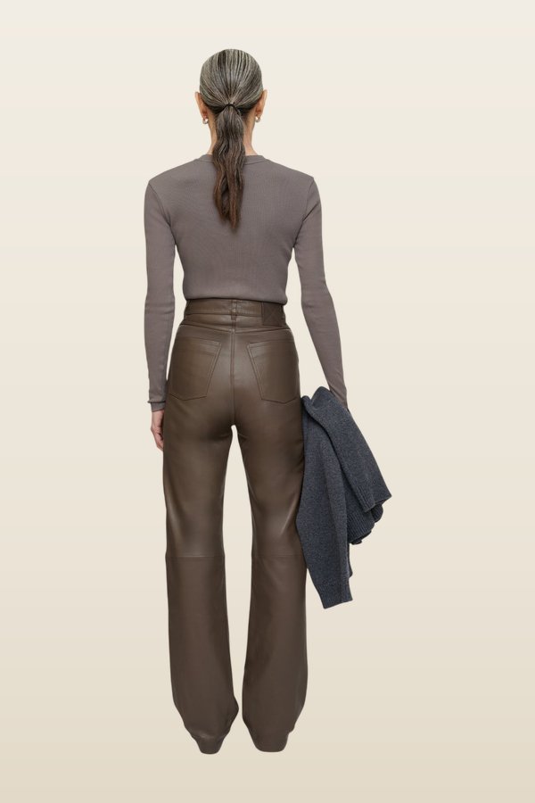 Martie - Leather pants — model back