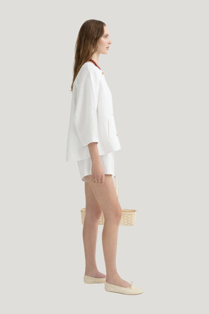 Olivia Blouse — model side