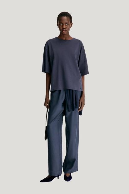 OSIS LDS Oversized T-shirt — model front
