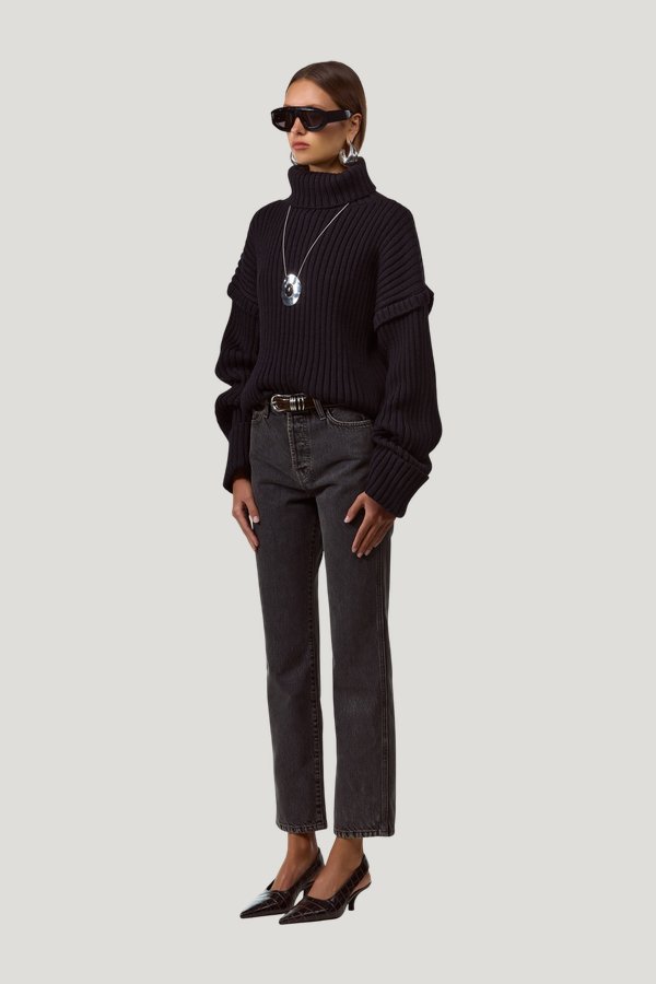 Oversized Ribbed Wool Sweater — carry 3
