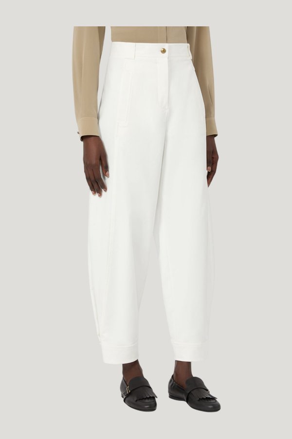 Stretch cotton canvas trousers — model side