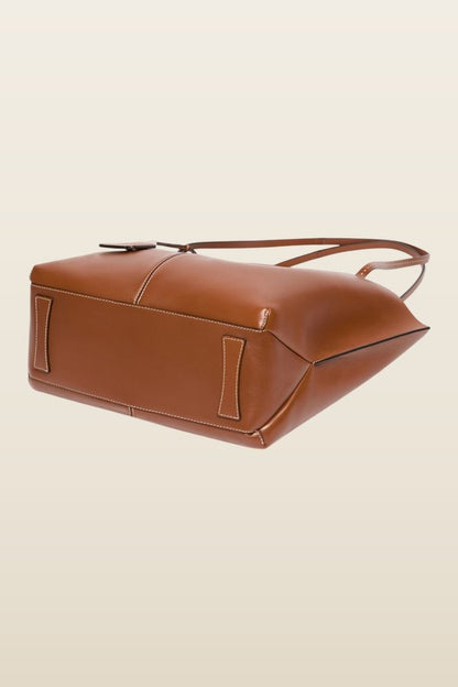 Double nappa leather shopper bag - AMBER — model back