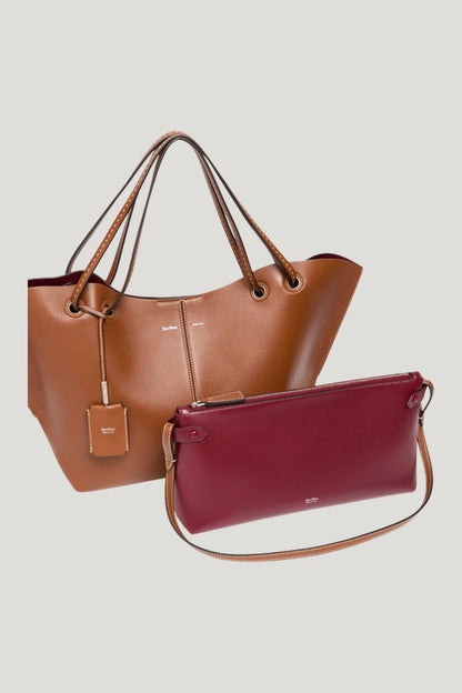 Double nappa leather shopper bag - AMBER — model side