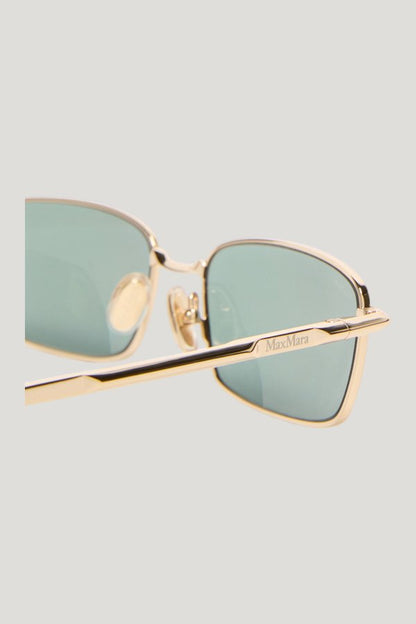 Rectangular sunglasses - OIL — model side