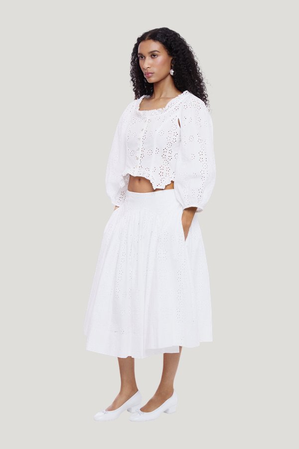 Palisade Top In White Eyelet — model front