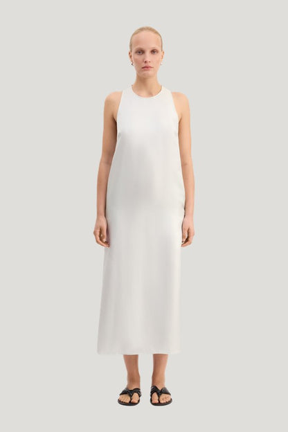 PALOMA Long silk dress — model side