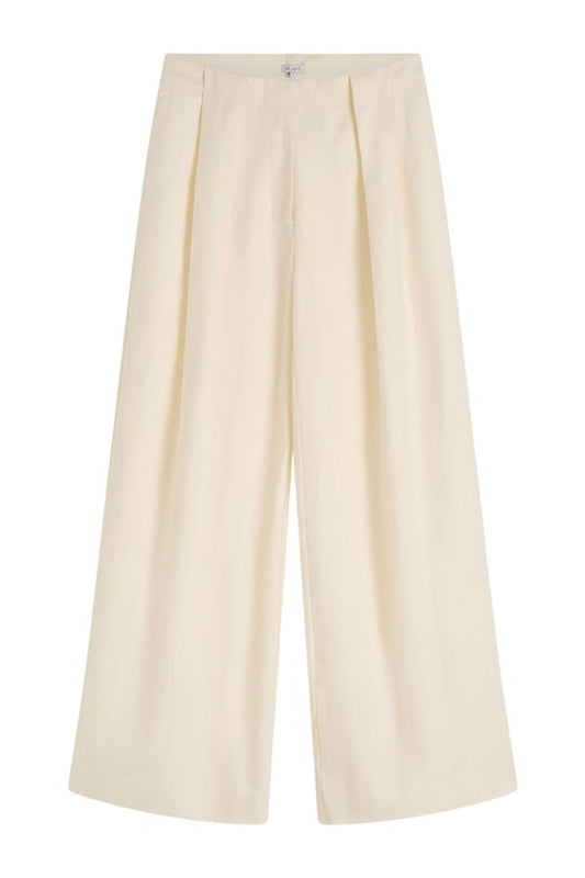 Pleat Loop Pants — packshot